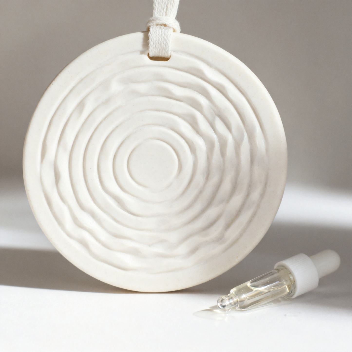 🌿 Ceramic Aroma Hanging Diffuser — Bring Natural Beauty And Gentle Fragrance Into Your Everyday Spaces With A Minimal Home Accent Designed To Create Calm, Comfort, And Personal Atmosphere