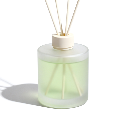 🍃 Minimal Clear Glass Reed Diffuser — Bring Natural Fragrance And Modern Simplicity Into Your Home With An Elegant Accent Designed To Create A Calm, Comfortable, And Beautiful Atmosphere
